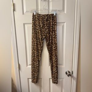 Leopard print leggings.
